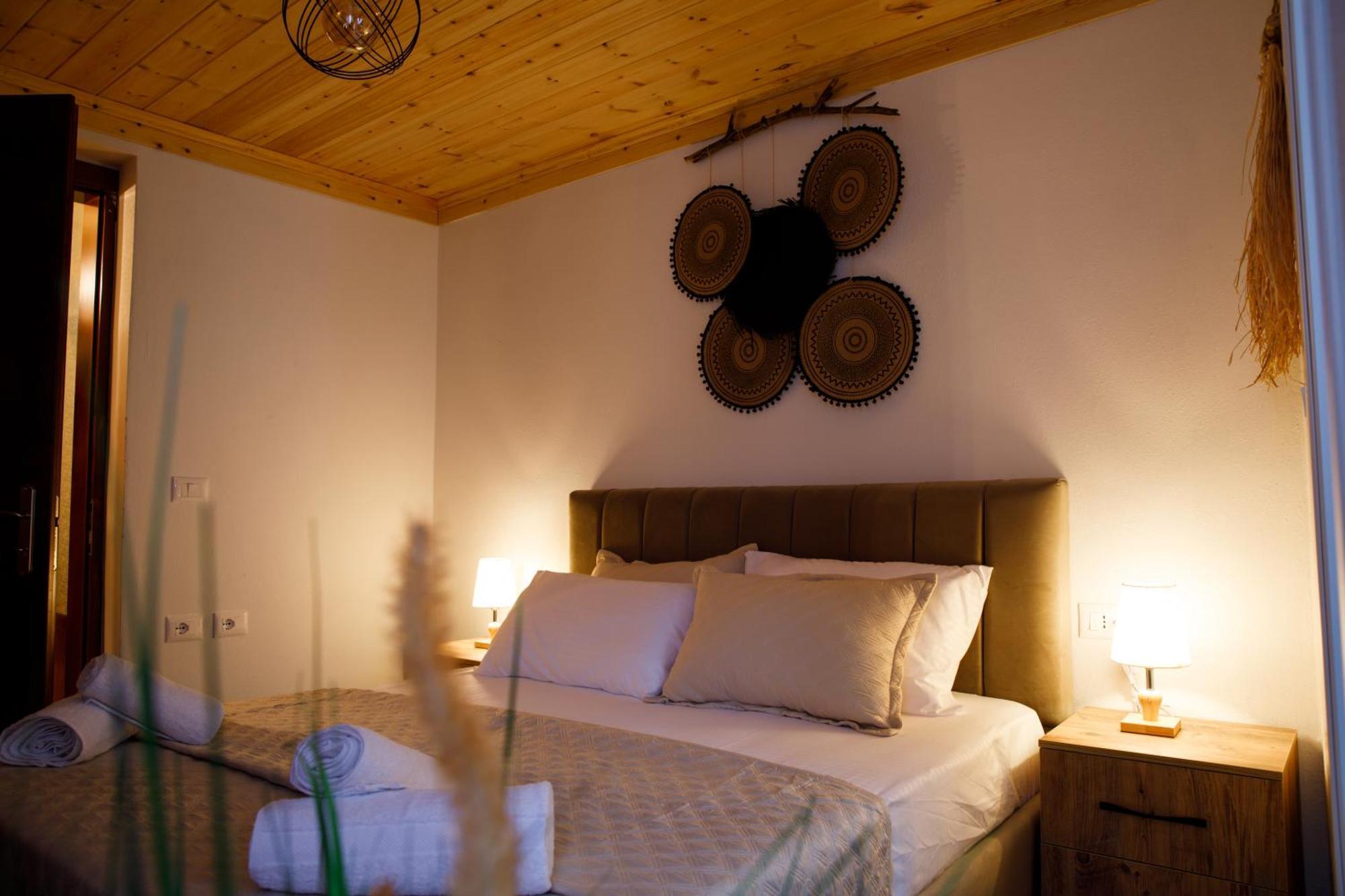 Guva Guest House Gjirokastër Exteriör bild