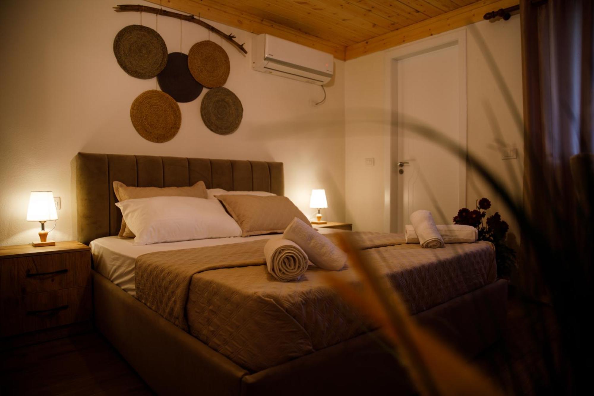 Guva Guest House Gjirokastër Exteriör bild